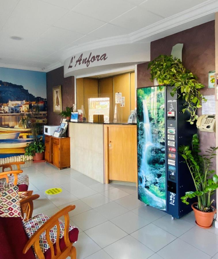 Hostal L'Anfora Дения Экстерьер фото