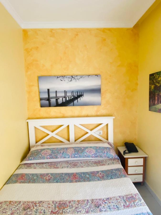 Hostal L'Anfora Дения Экстерьер фото