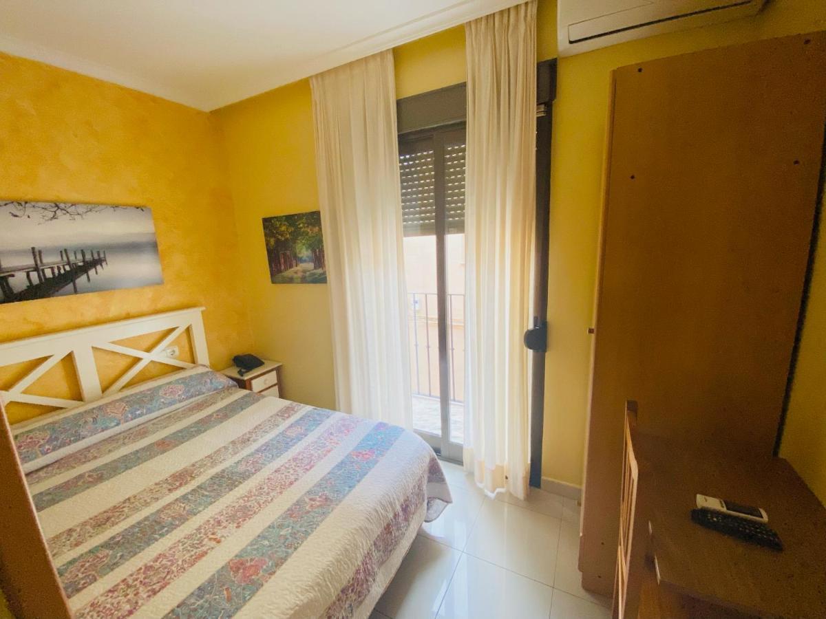 Hostal L'Anfora Дения Экстерьер фото