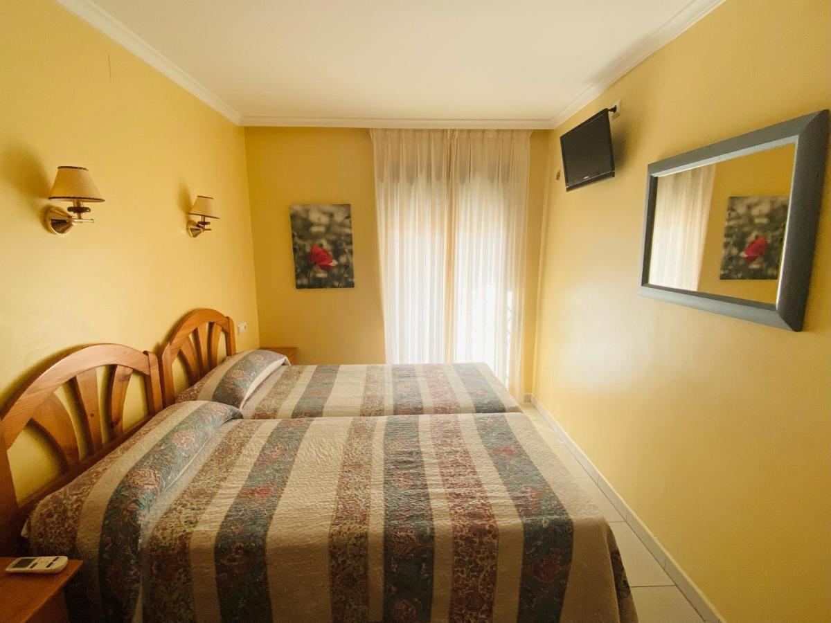 Hostal L'Anfora Дения Экстерьер фото